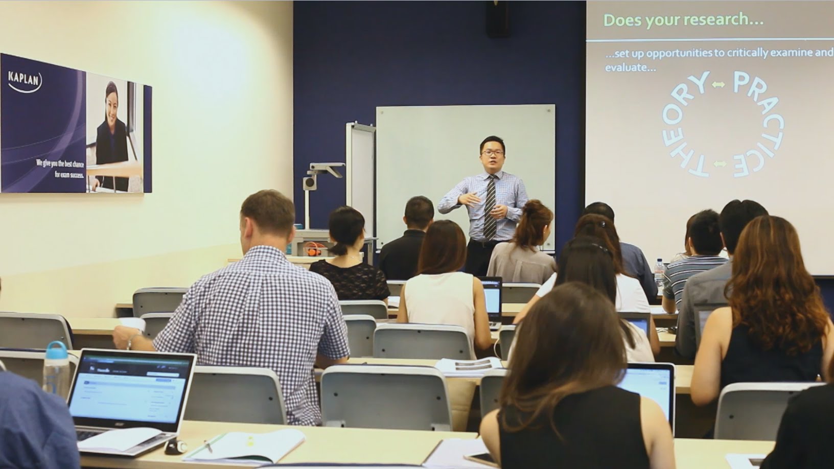 Tại Kaplan, sinh viên được cung cấp môi trường học tập phát triển tối đa tiềm năng bản thân