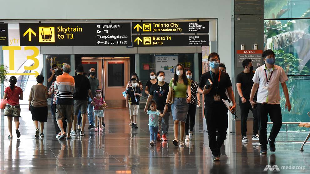 Du học sinh Việt Nam nhập cảnh Singapore