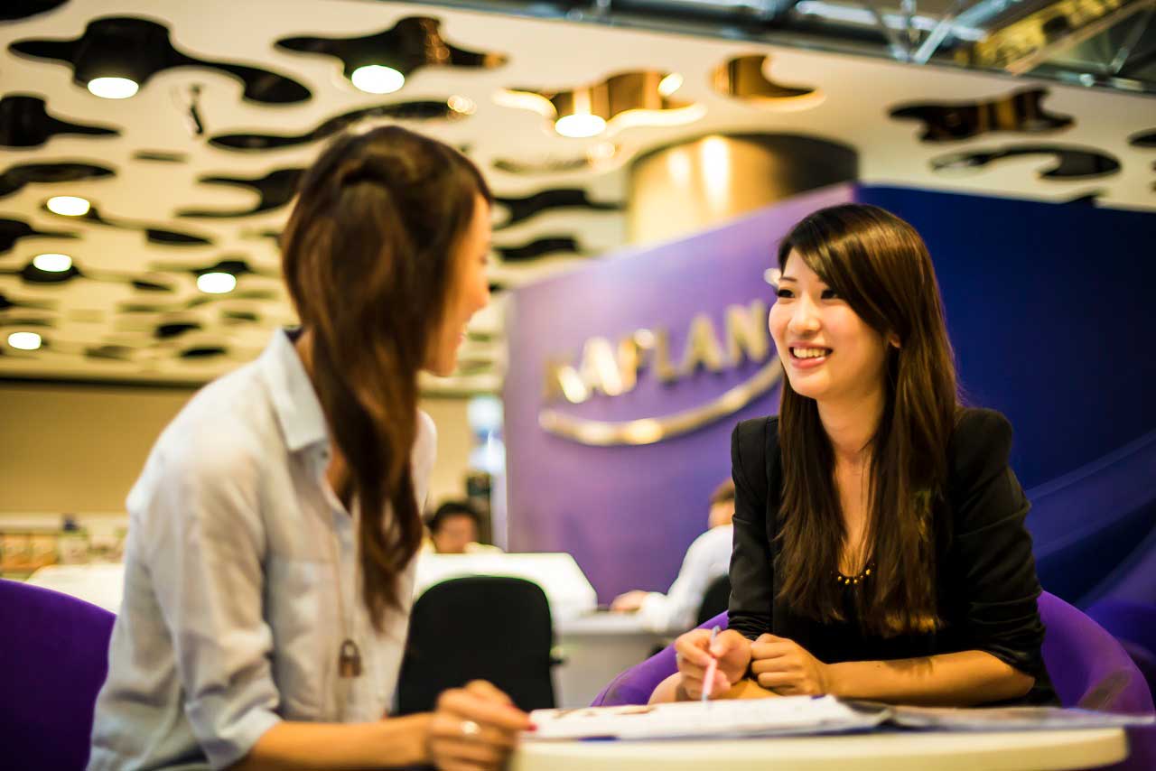 Sinh viên quốc tế được tận hưởng môi trường học hiện đại, giàu tính kết nối giữa lòng thành phố
